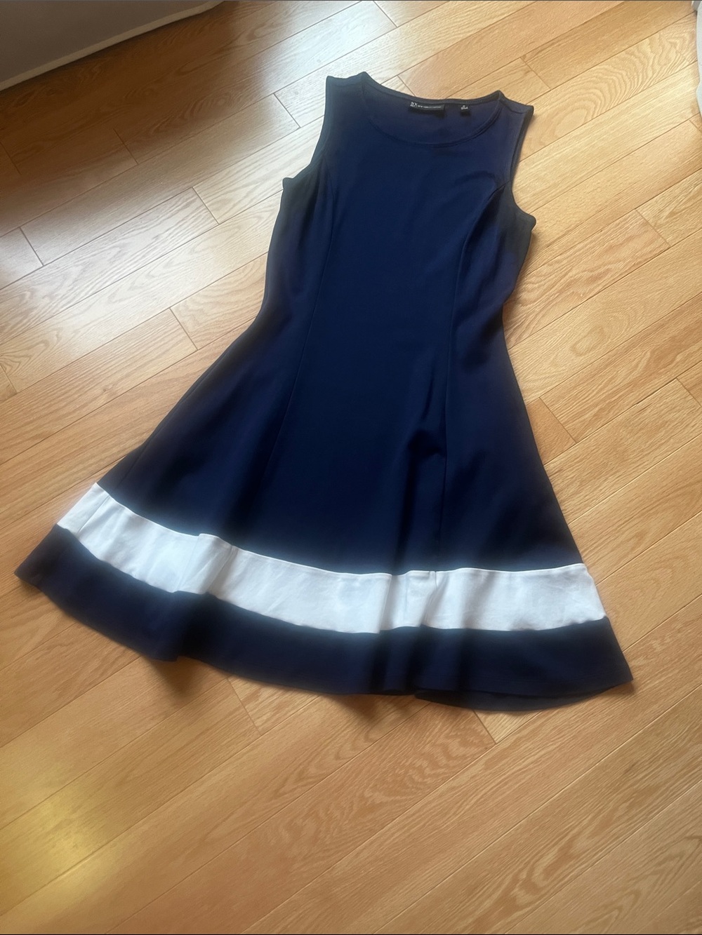 NYC New York & Company sleeveless Navy and White Fit-and-Flare Dress sz M